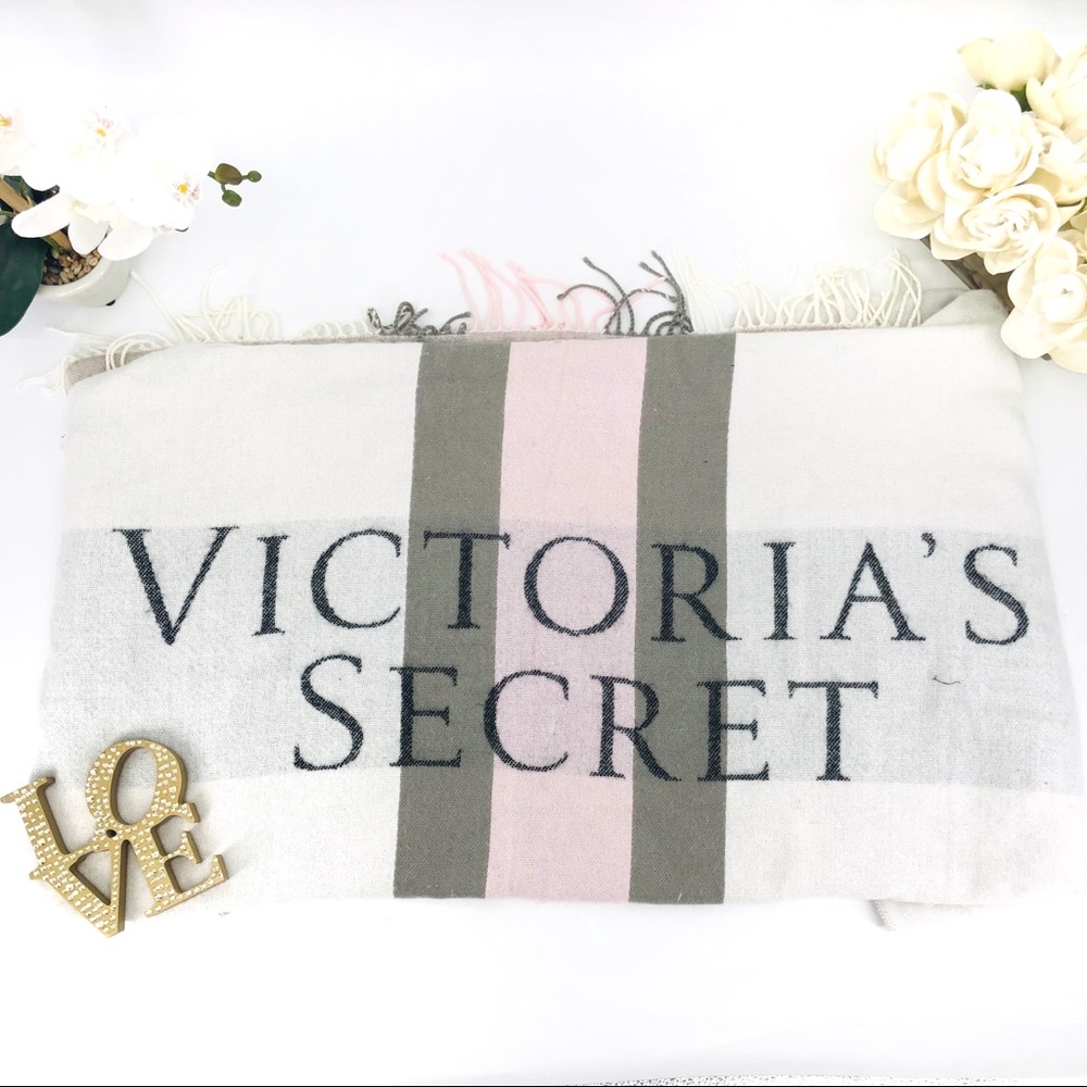 Victoria’s Secret Fringe Blanket - Picture 2 of 2